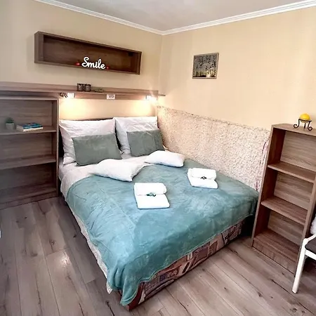 Апартаменты Berke Apartman *
