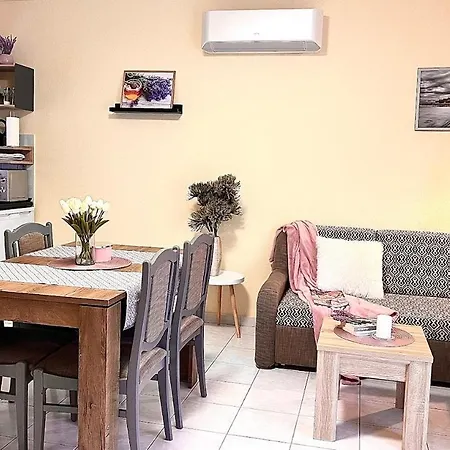 Lägenhet Berke Apartman *
